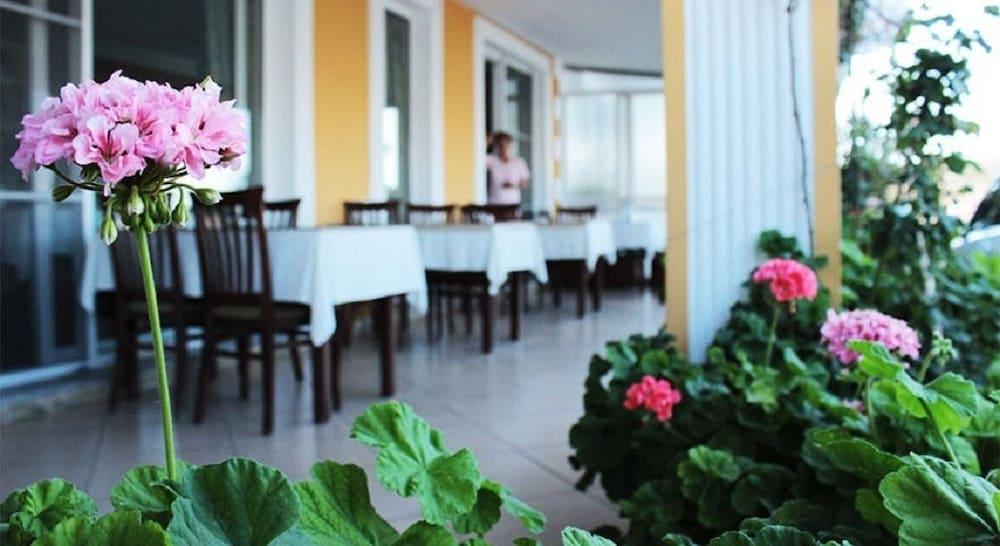 Foca Yali Hotel Exterior photo